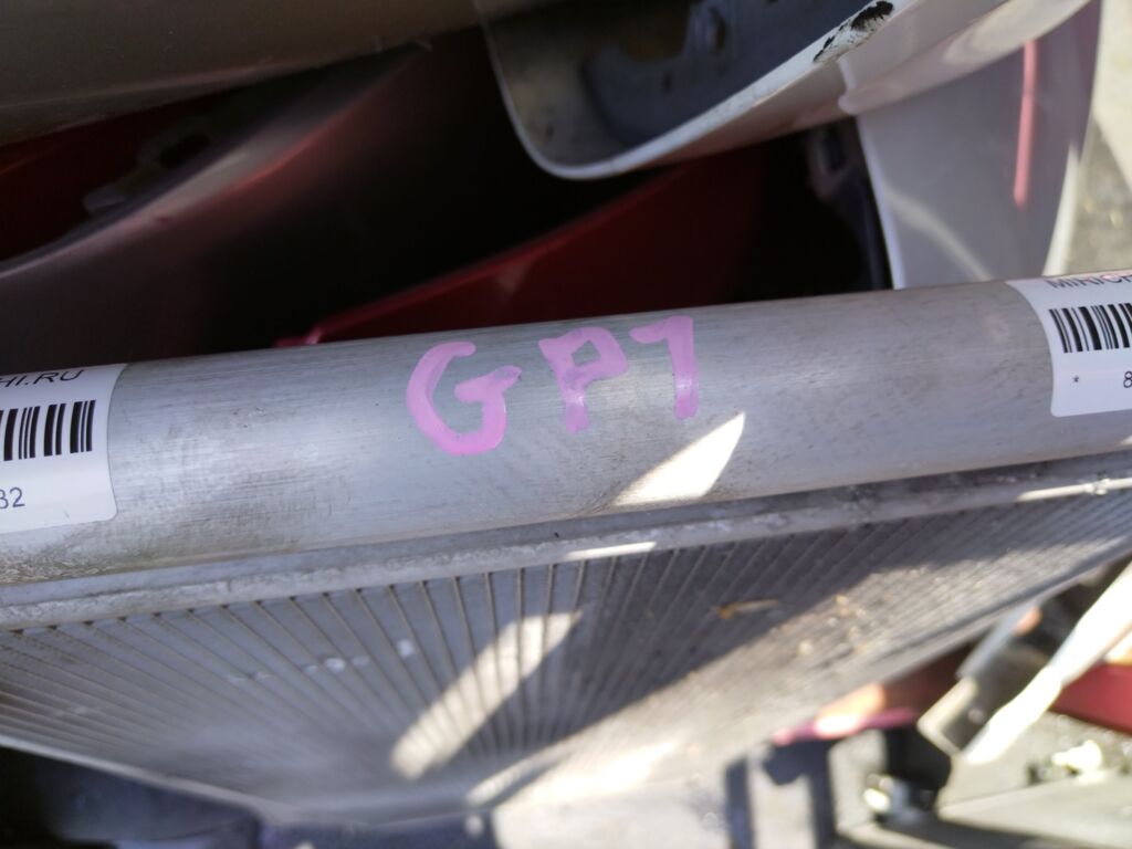 Радиатор кондиционера на Honda Fit Hybrid GP1 LDA