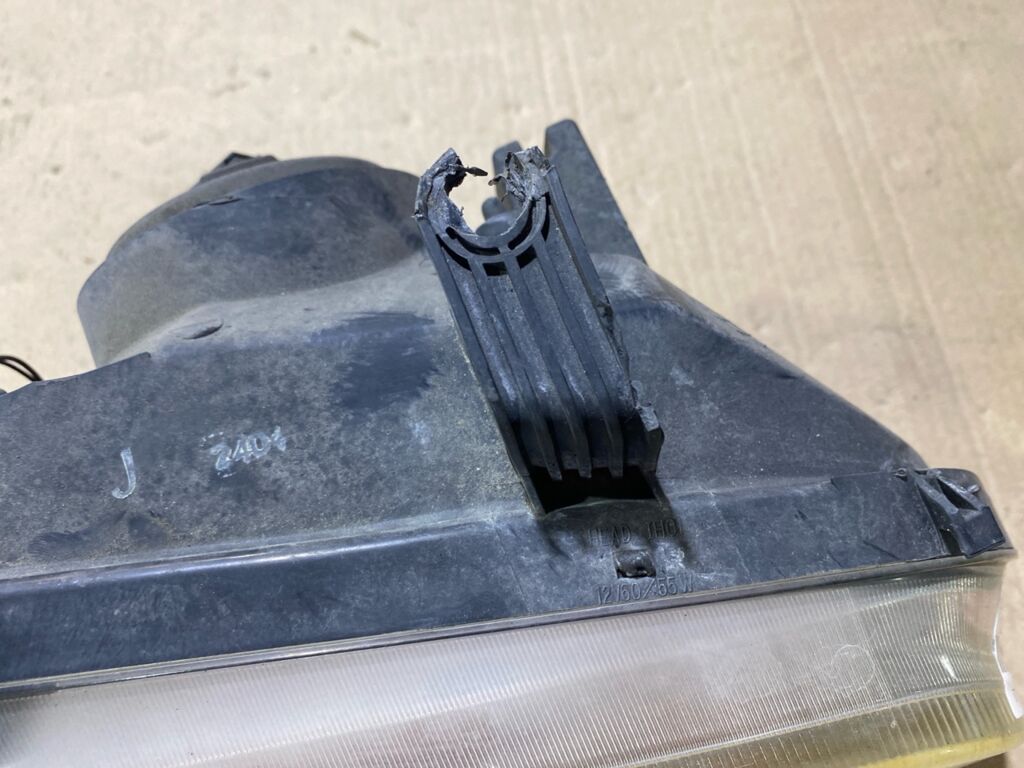 Фара 1602 1602 на Nissan Sunny FB15 Фото 2