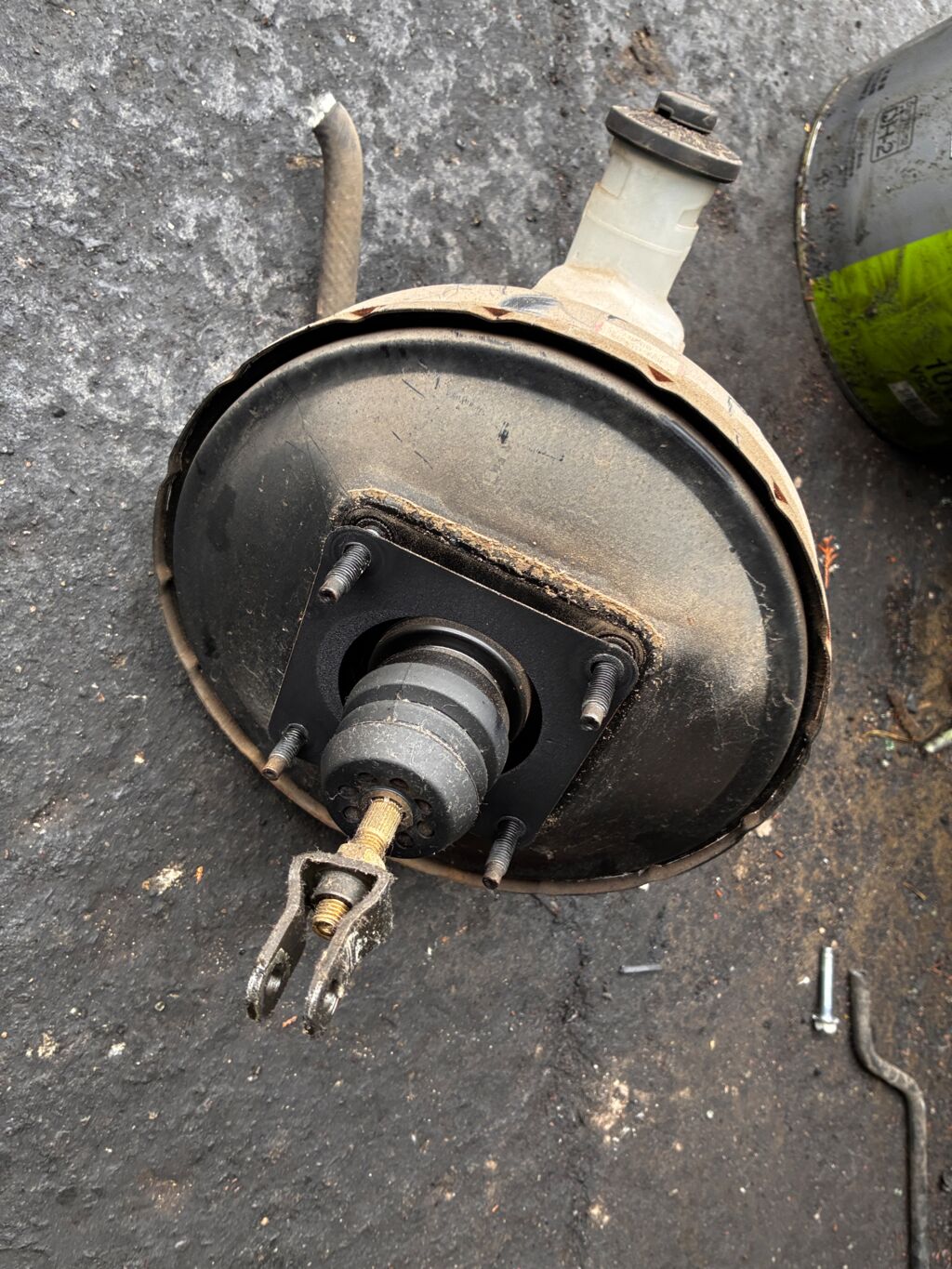 Главный тормозной цилиндр на Toyota Corona Premio AT211 7A-FE