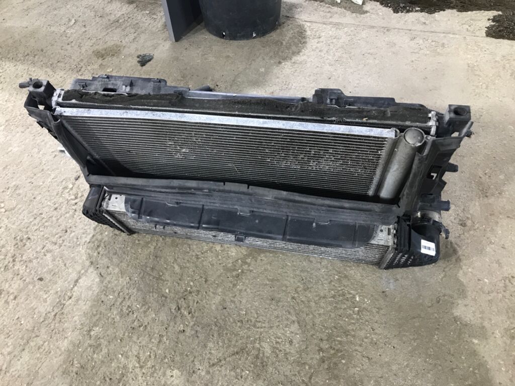 Радиатор ДВС на Volvo V40 MV B4164T