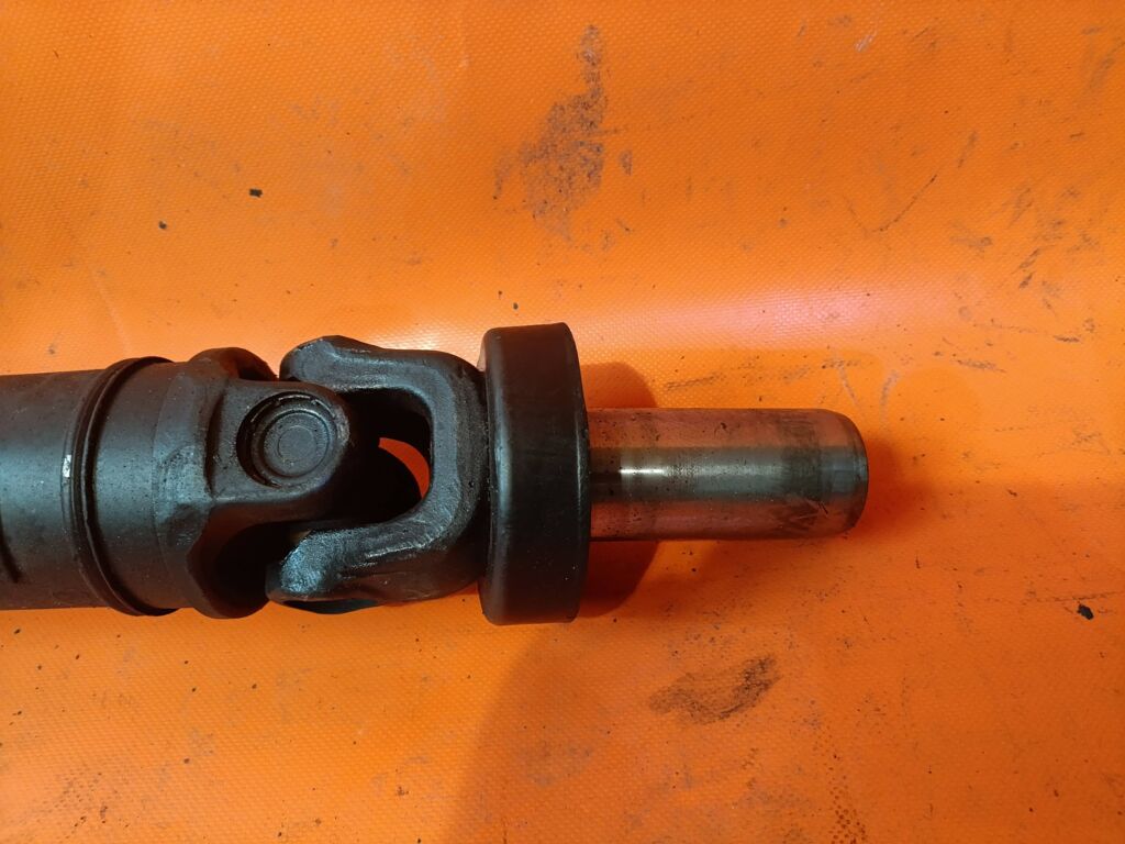 Кардан на Toyota Mark II Blit GX110W 1G-FE