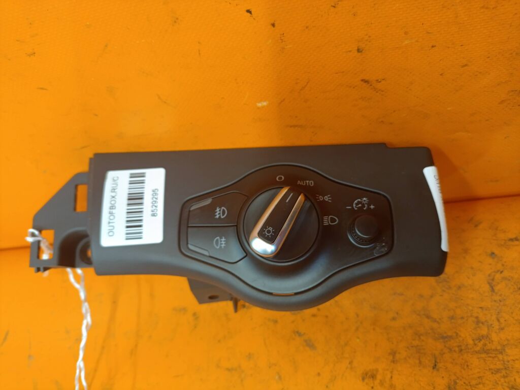 Переключатель света фар на Audi A4 8K 8K0941531AA