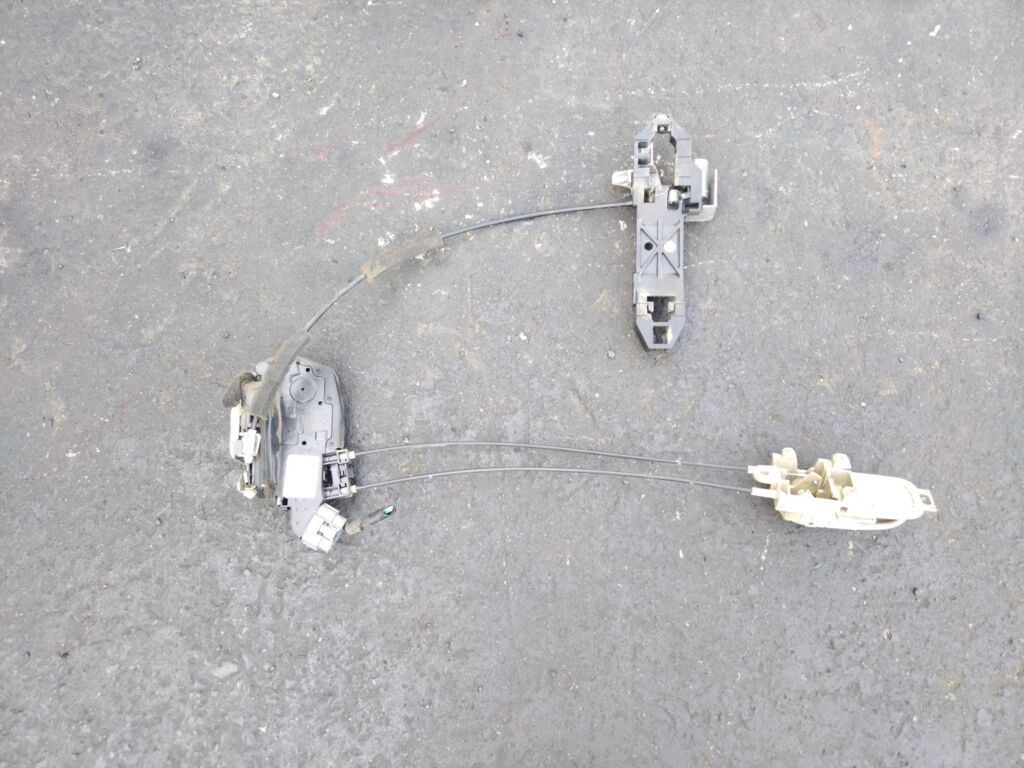 Замок двери на Nissan Tiida C11, Заднее Правое расположение