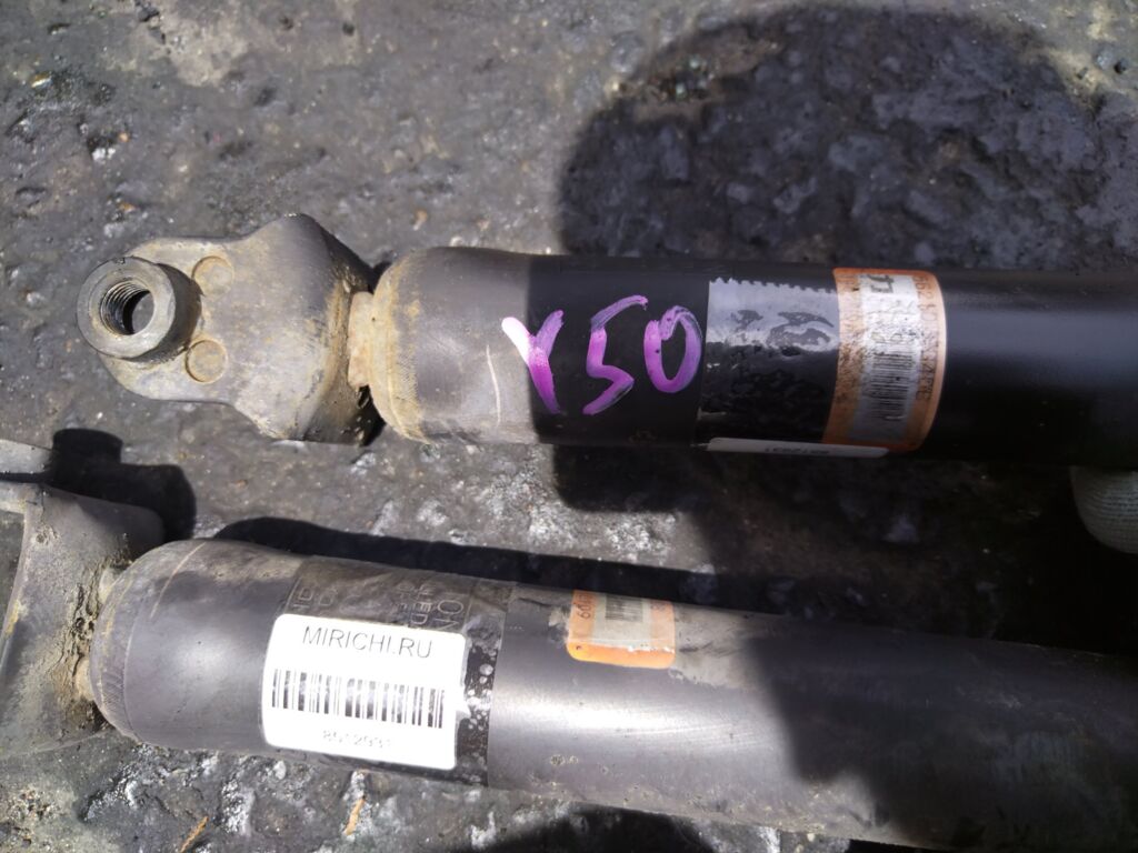 Амортизатор на Nissan Fuga Y50, Заднее расположение