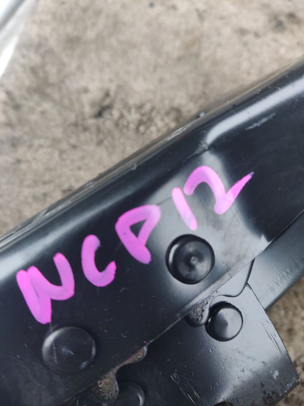 Домкрат на Toyota Platz NCP12
