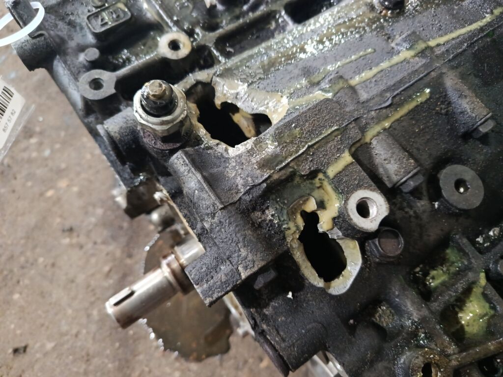 Блок двигателя на Subaru Legacy Wagon BH5 EJ206 Фото 3