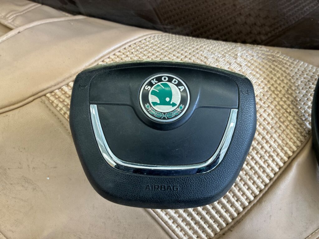 Air bag на Skoda Octavia A5 1Z 3TD880201