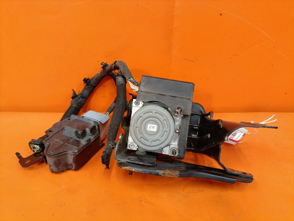 Блок ABS на Citroen C3 A51 EB2F