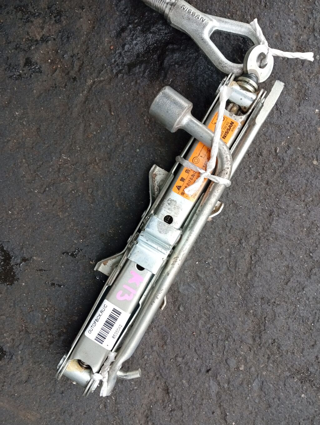 Домкрат на Nissan March K13