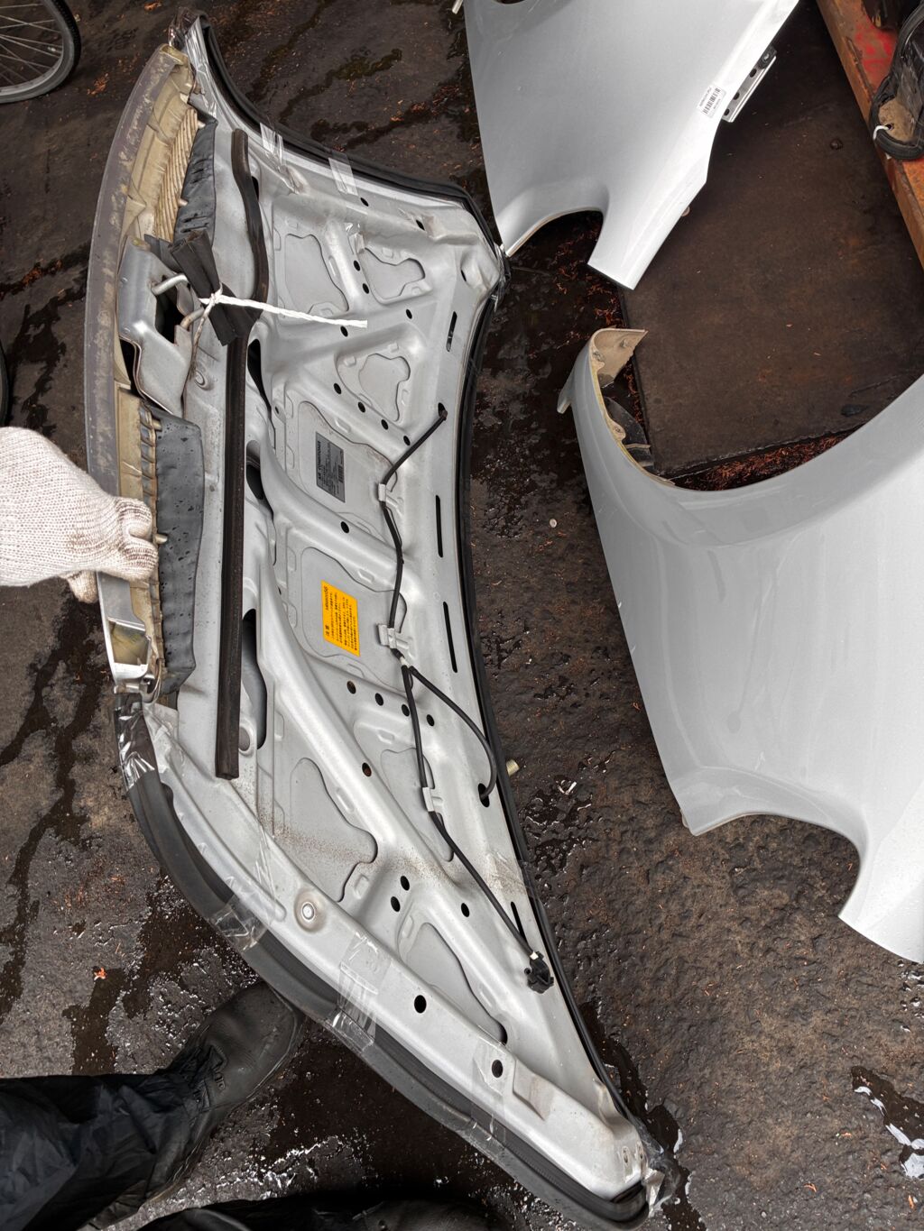 Капот на Mitsubishi Colt Z25A