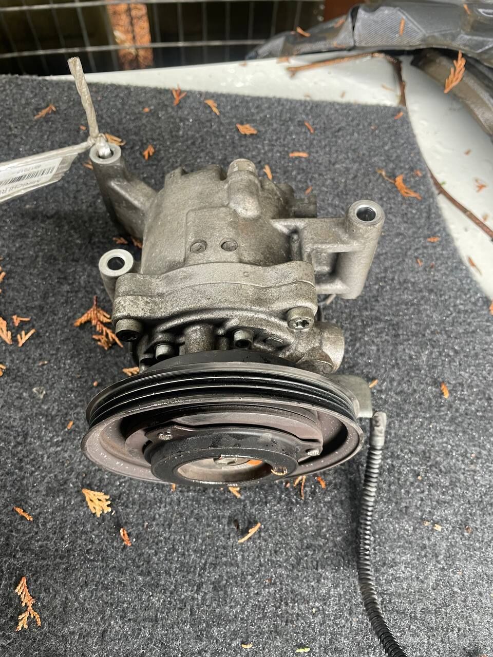 Компрессор кондиционера на Daihatsu Move LA100S KF-DET 447280-3211