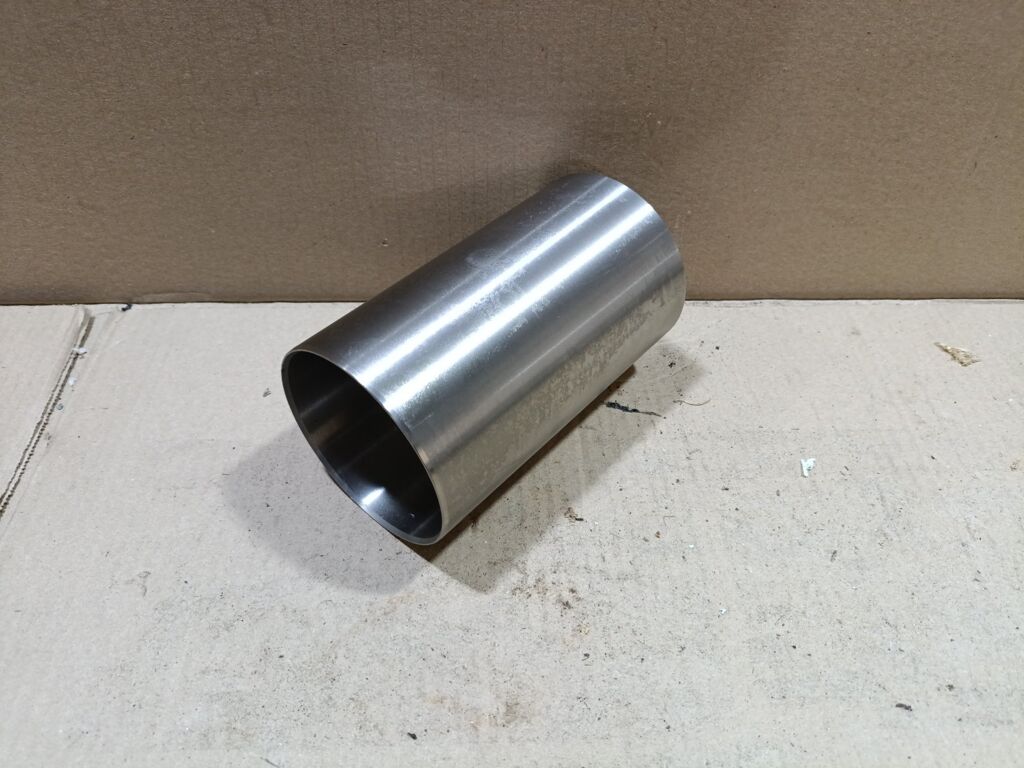 Гильза блока цилиндров на Yanmar 3TNA84 CARFERR CR-241-1770  84140150 EIC  84X140X150 EIC  ST-241-1770