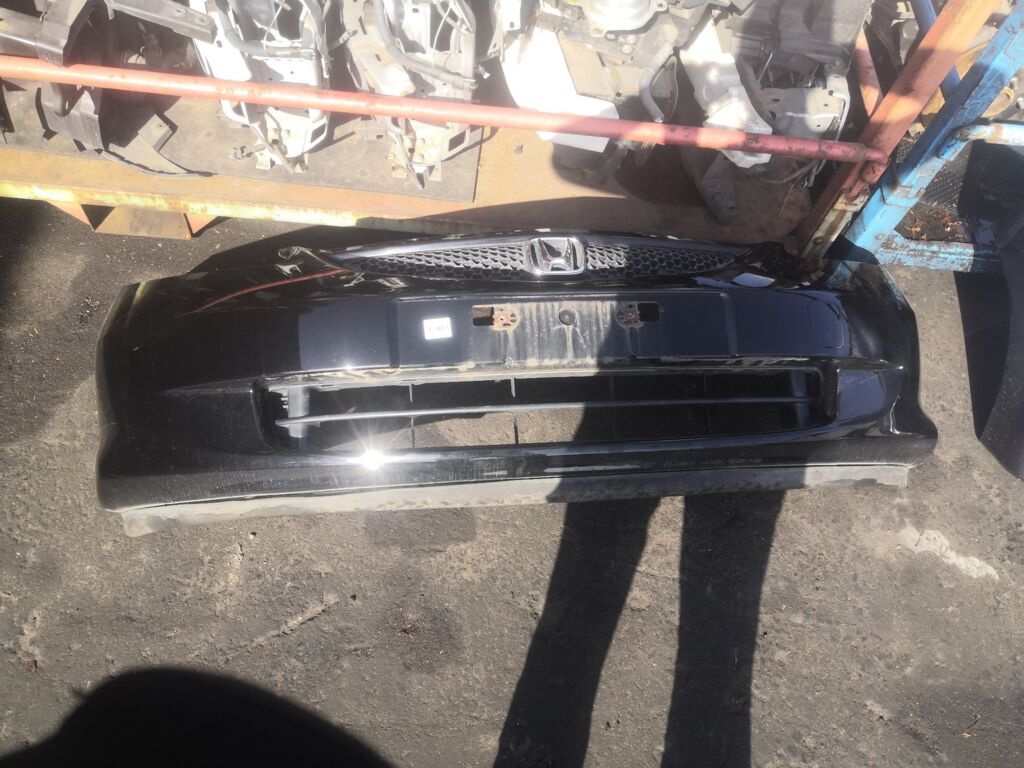 Бампер на Honda Fit GD1, Переднее расположение