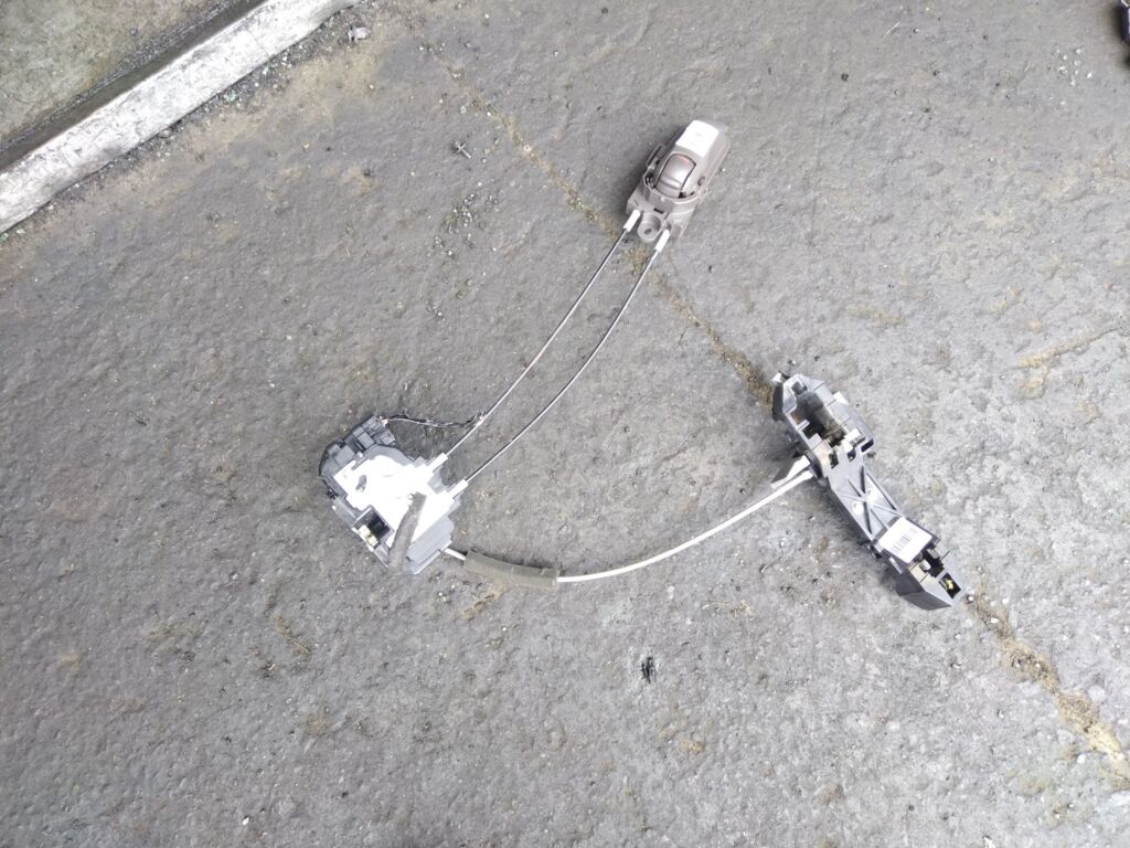 Замок двери на Nissan March AK12, Заднее Правое расположение