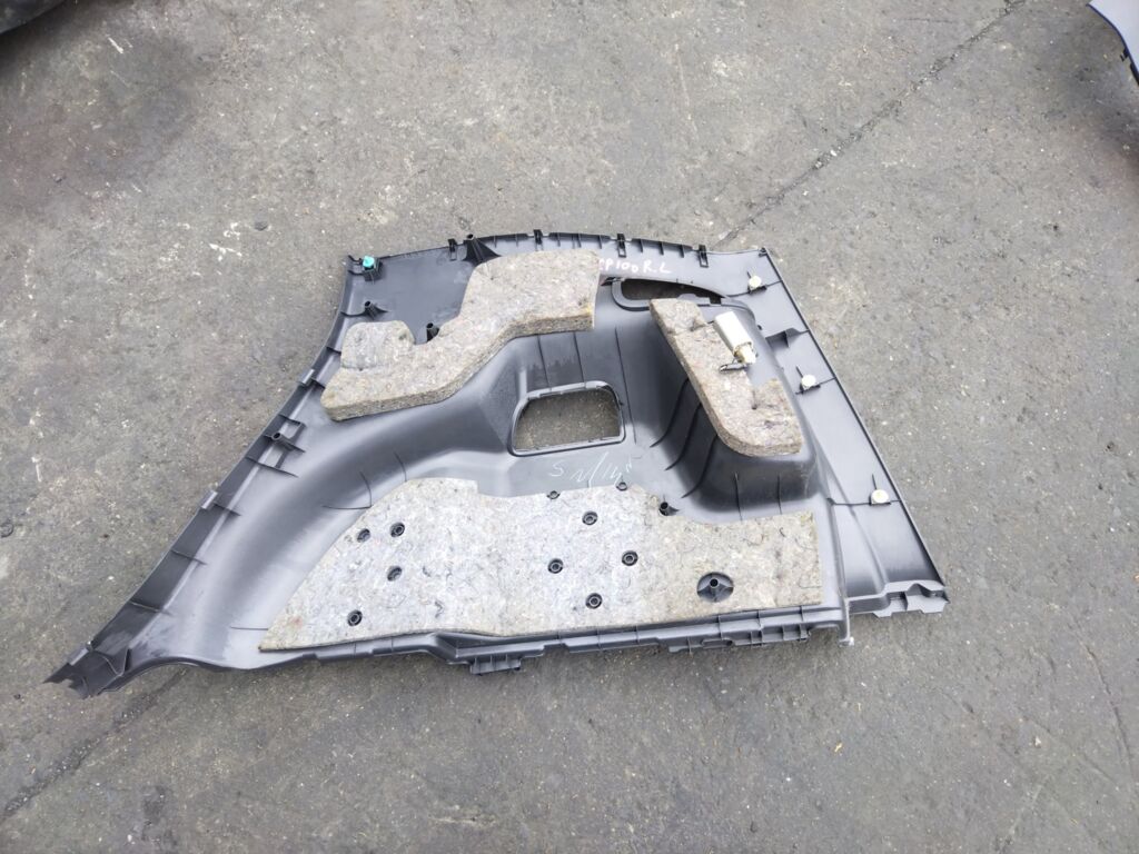 Обшивка багажника на Toyota Ractis NCP100, Заднее Левое расположение