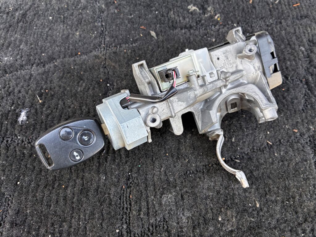 Замок зажигания на Honda Freed GB3