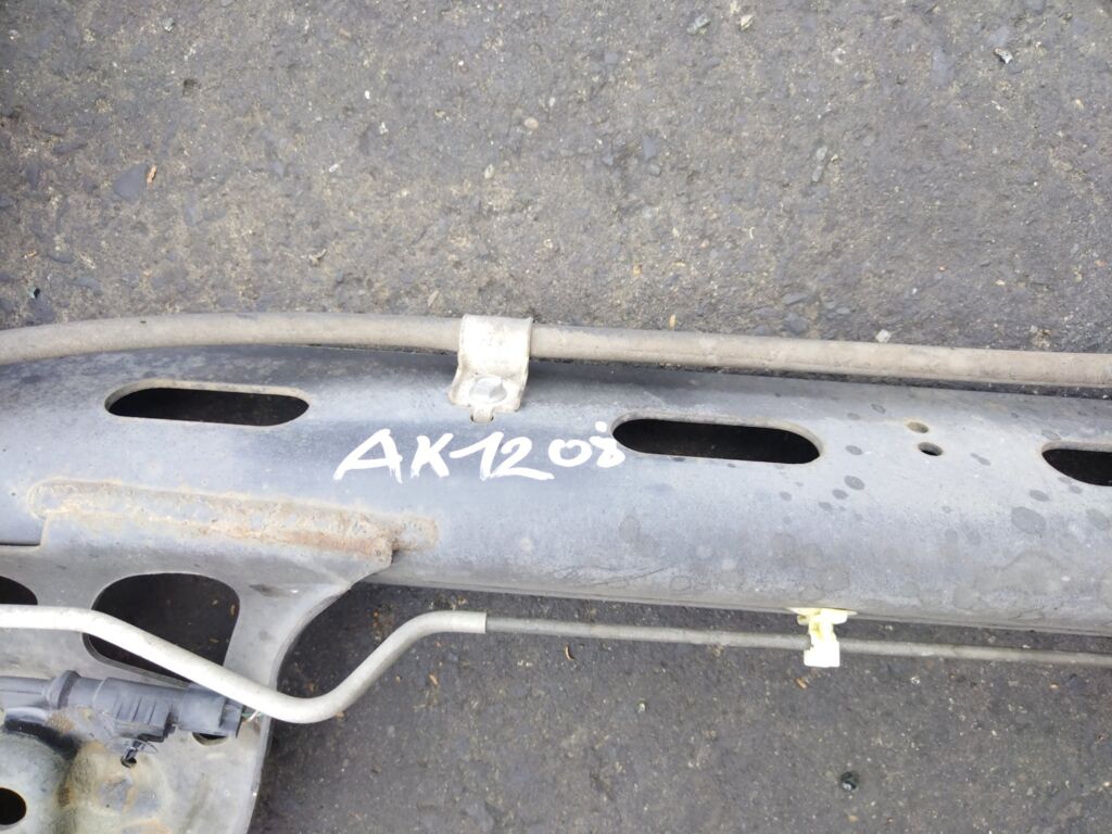 Балка подвески на Nissan March AK12 CR12DE, Заднее расположение