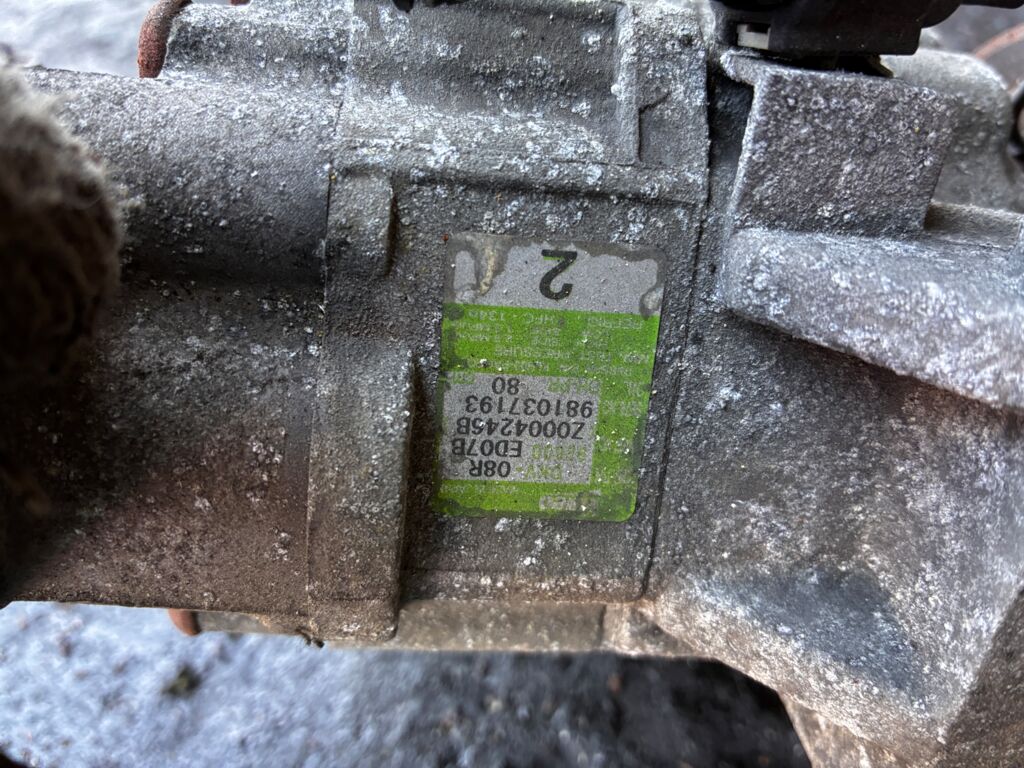 Компрессор кондиционера на Nissan March YK12 HR15DE 92600-ED07B