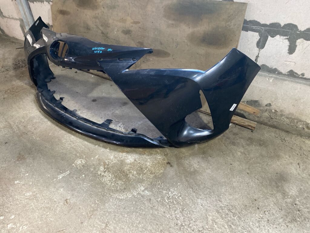 Бампер на Toyota Vitz NHP130 Фото 3