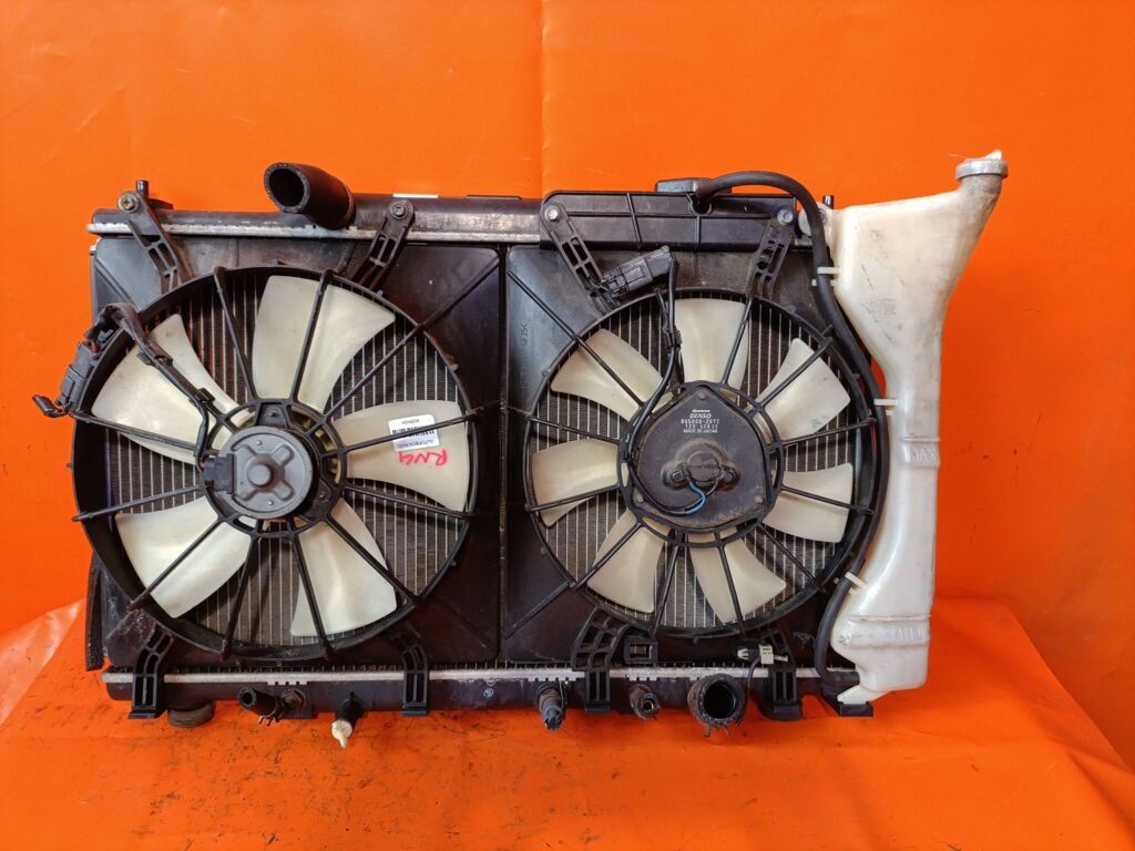 Радиатор ДВС на Honda Stream RN4 K20A