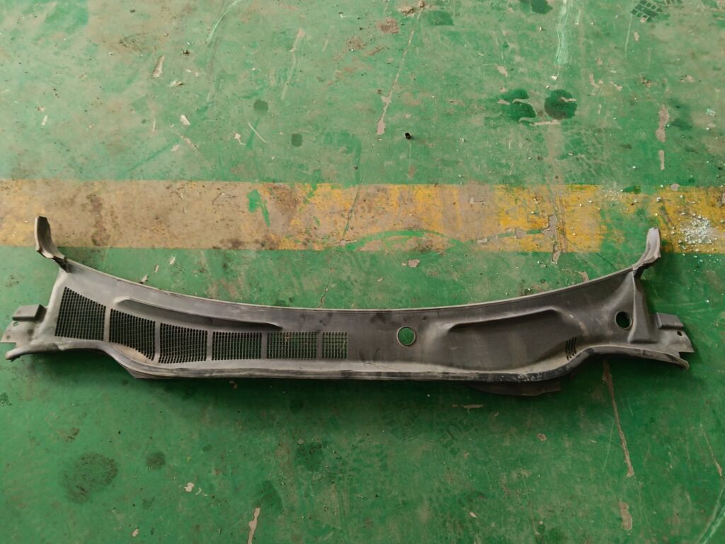 Решетка под лобовое стекло на Toyota Camry ACV40 55781-06130  55708-06130