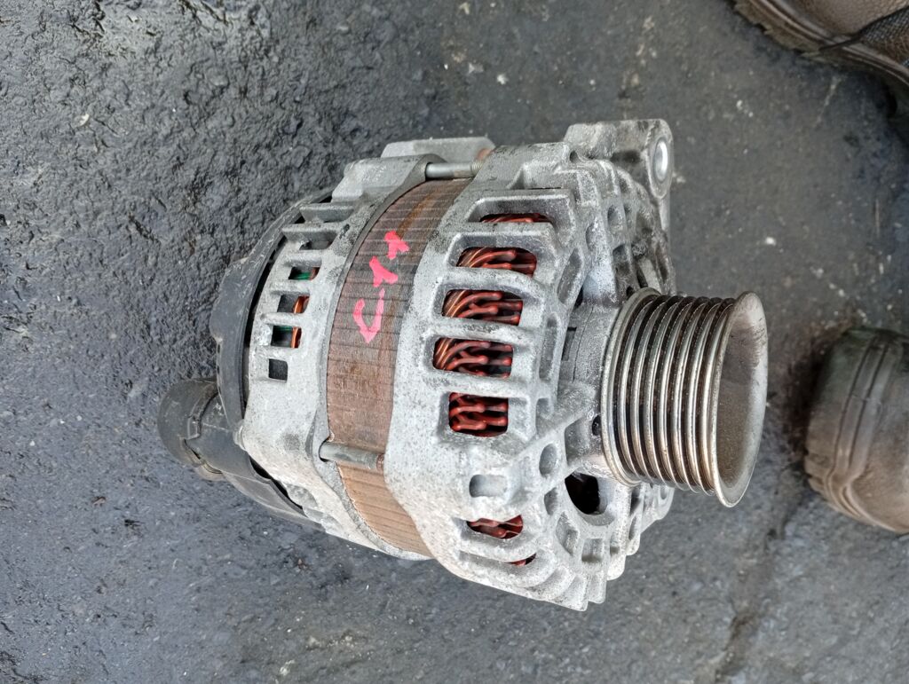 Генератор на Nissan Tiida C11 HR15DE 23100-ED00B