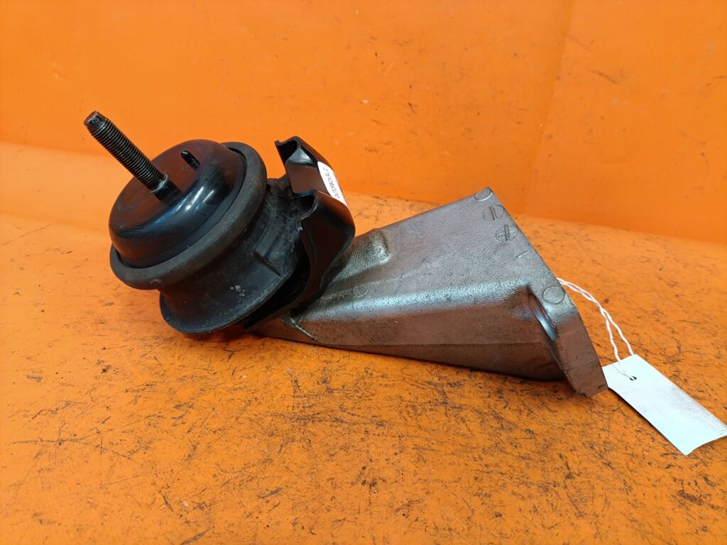 Подушка двигателя на Toyota Crown Estate JZS173W 1JZ-GE 12360-46080  12380-46030, Переднее расположение