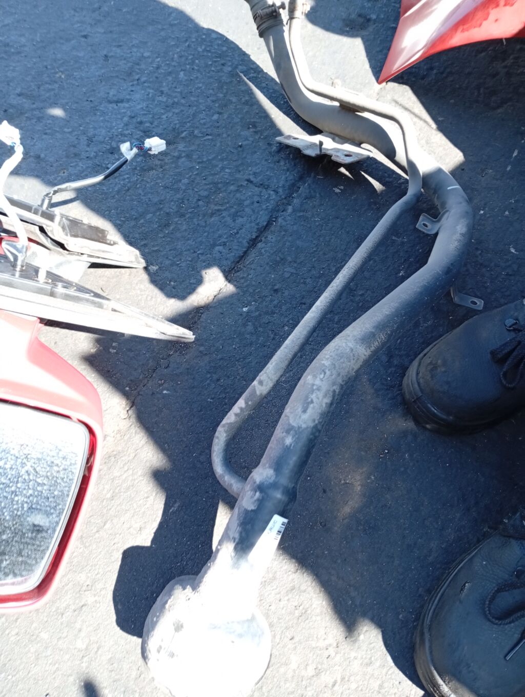 Заливная горловина топливного бака на Nissan X-Trail NT30 QR20DE