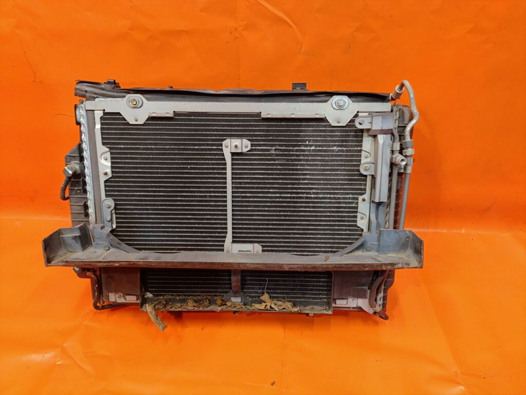 Радиатор ДВС на Mercedes-Benz Clk-Class C208.344 111.956