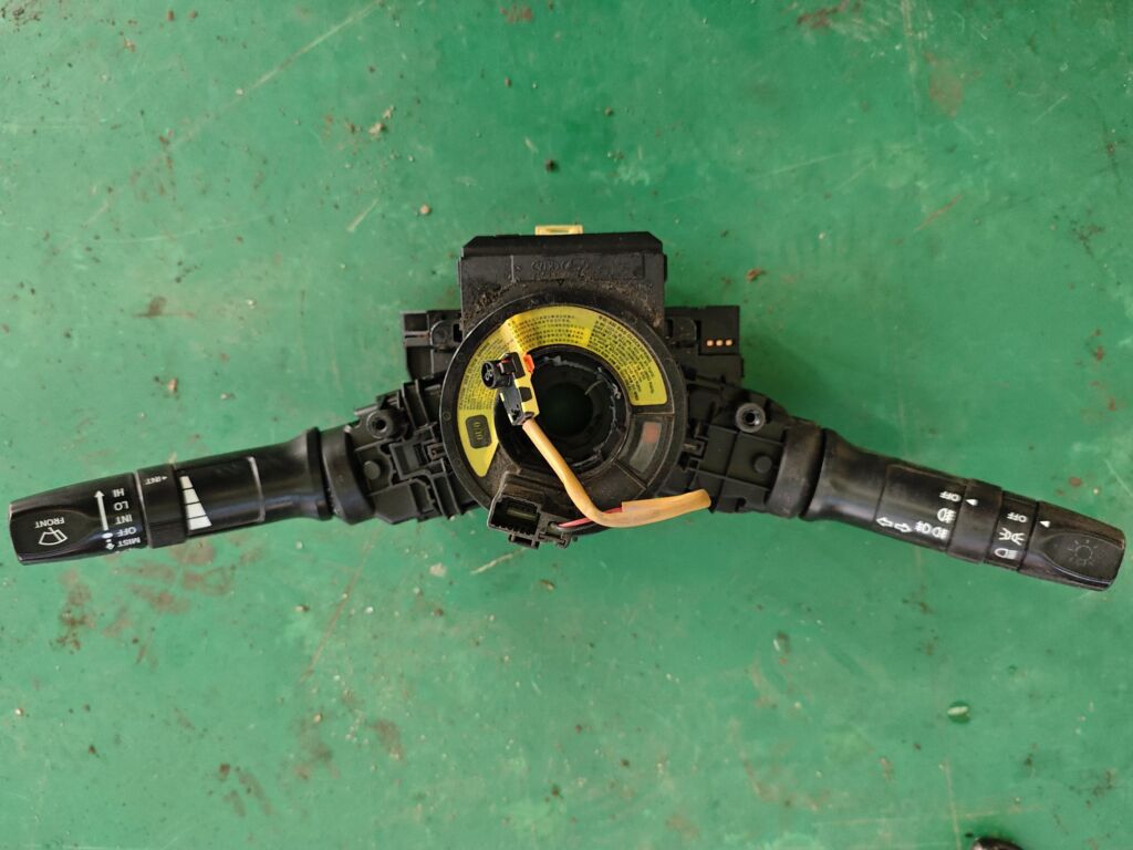 Шлейф-лента air bag на Kia Rio QB 93410-0U060  93420-0U000