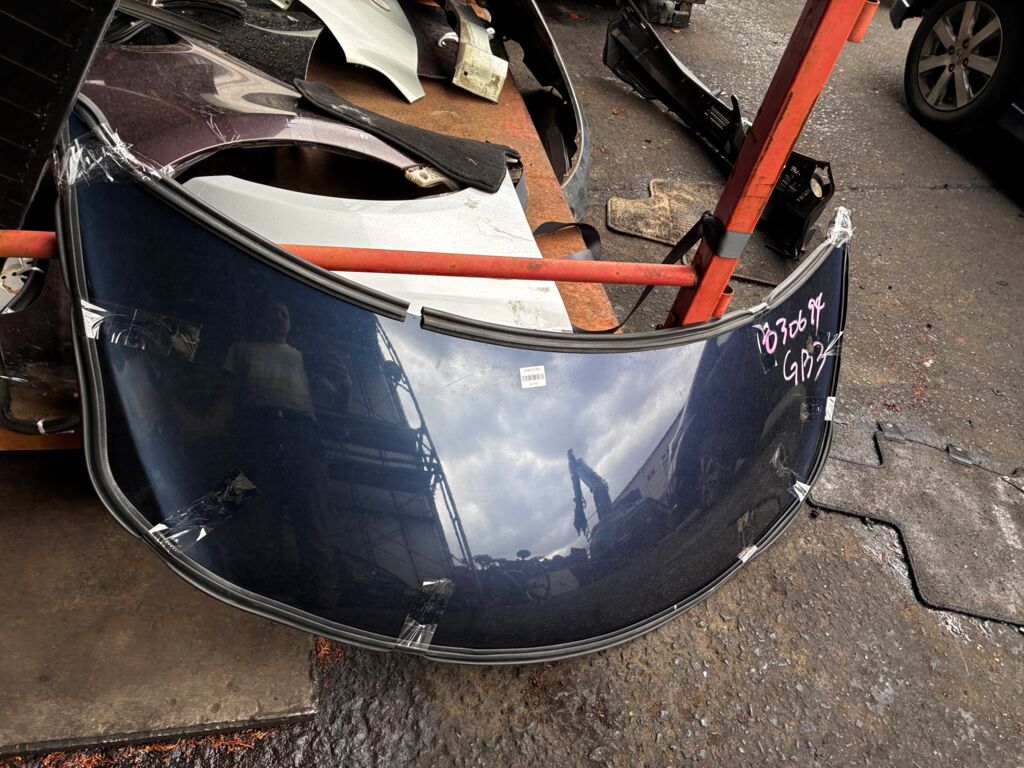 Капот на Honda Freed GB3