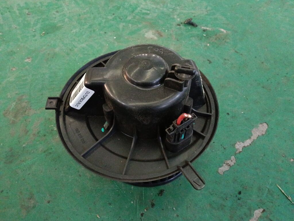 Мотор печки на Skoda Octavia A5 1Z 1KD819015