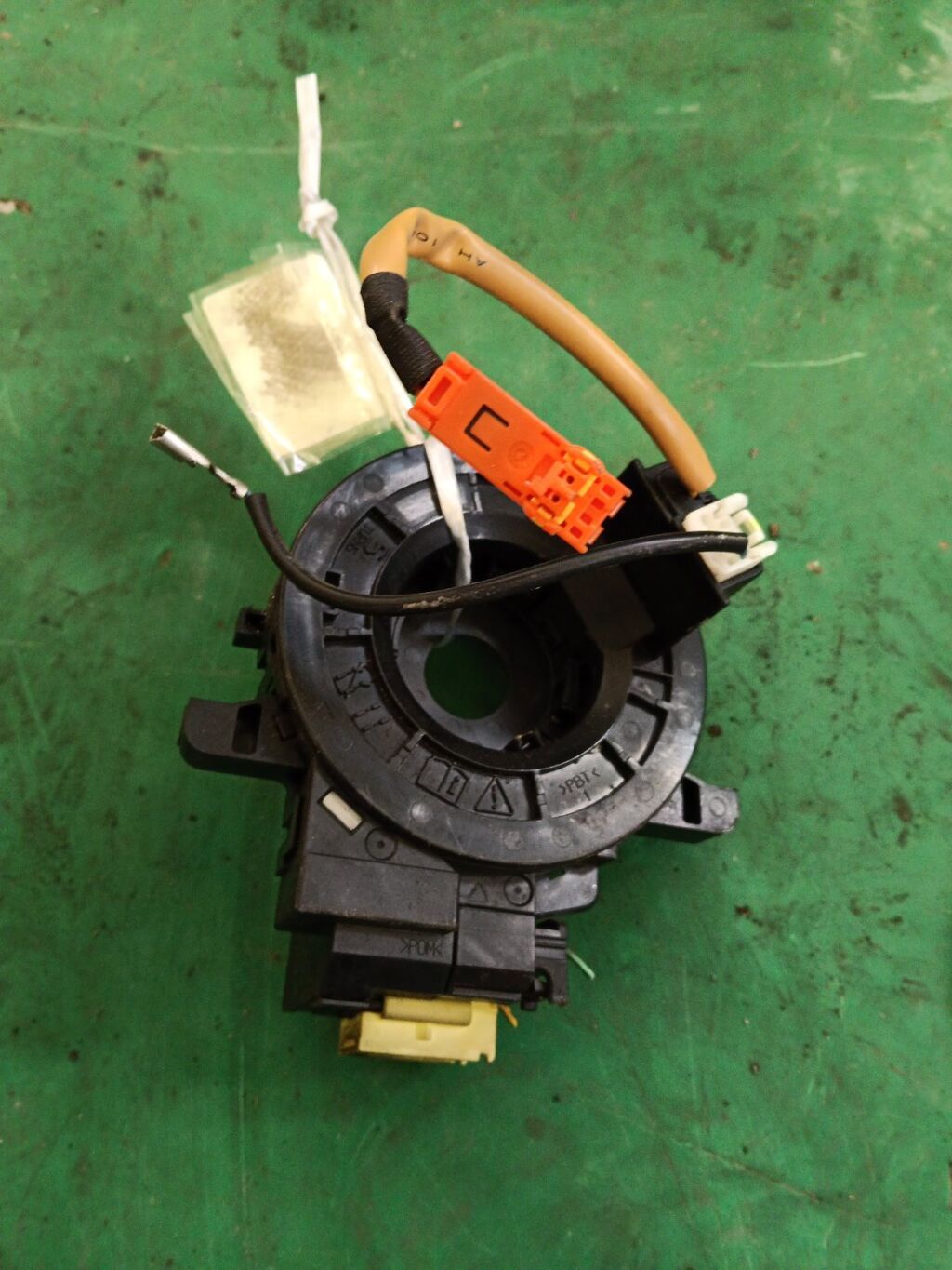 Шлейф-лента air bag на Toyota Corolla ZRE151L
