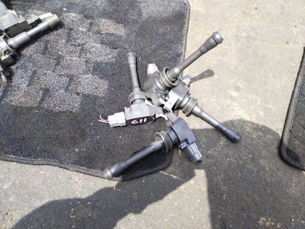 Катушка зажигания на Nissan Tiida C11 HR15DE 22448-1KT0A