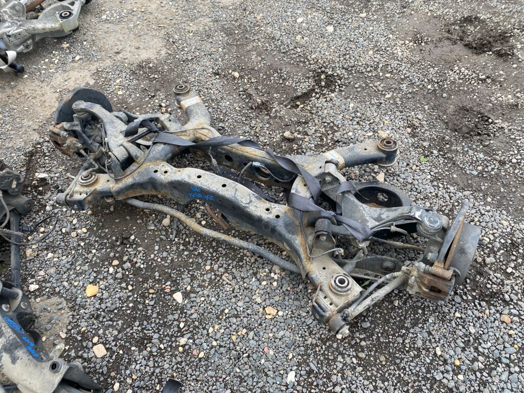 Балка подвески на Nissan Teana J31 VQ23DE, Заднее расположение