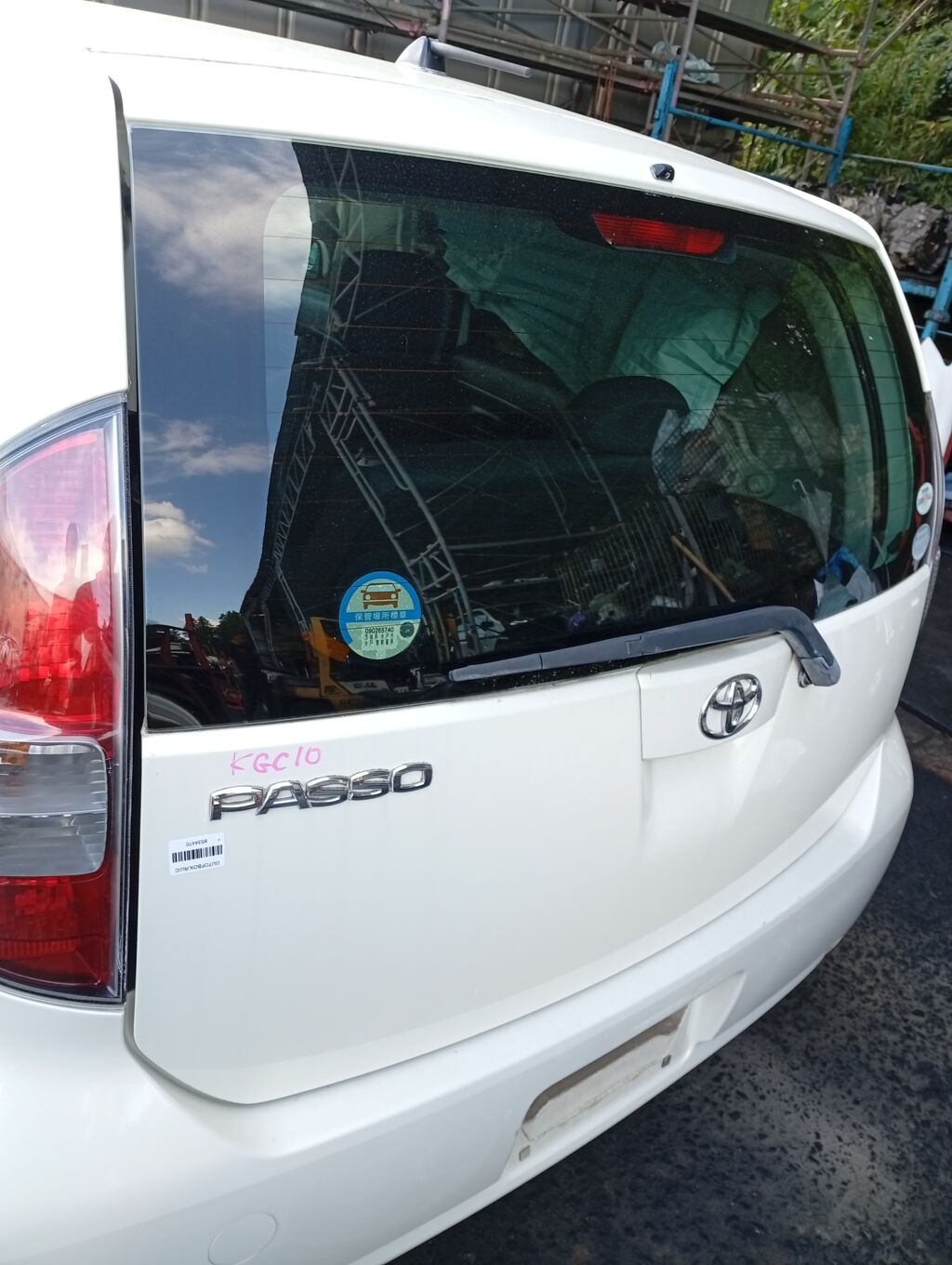 Дверь задняя на Toyota Passo KGC10