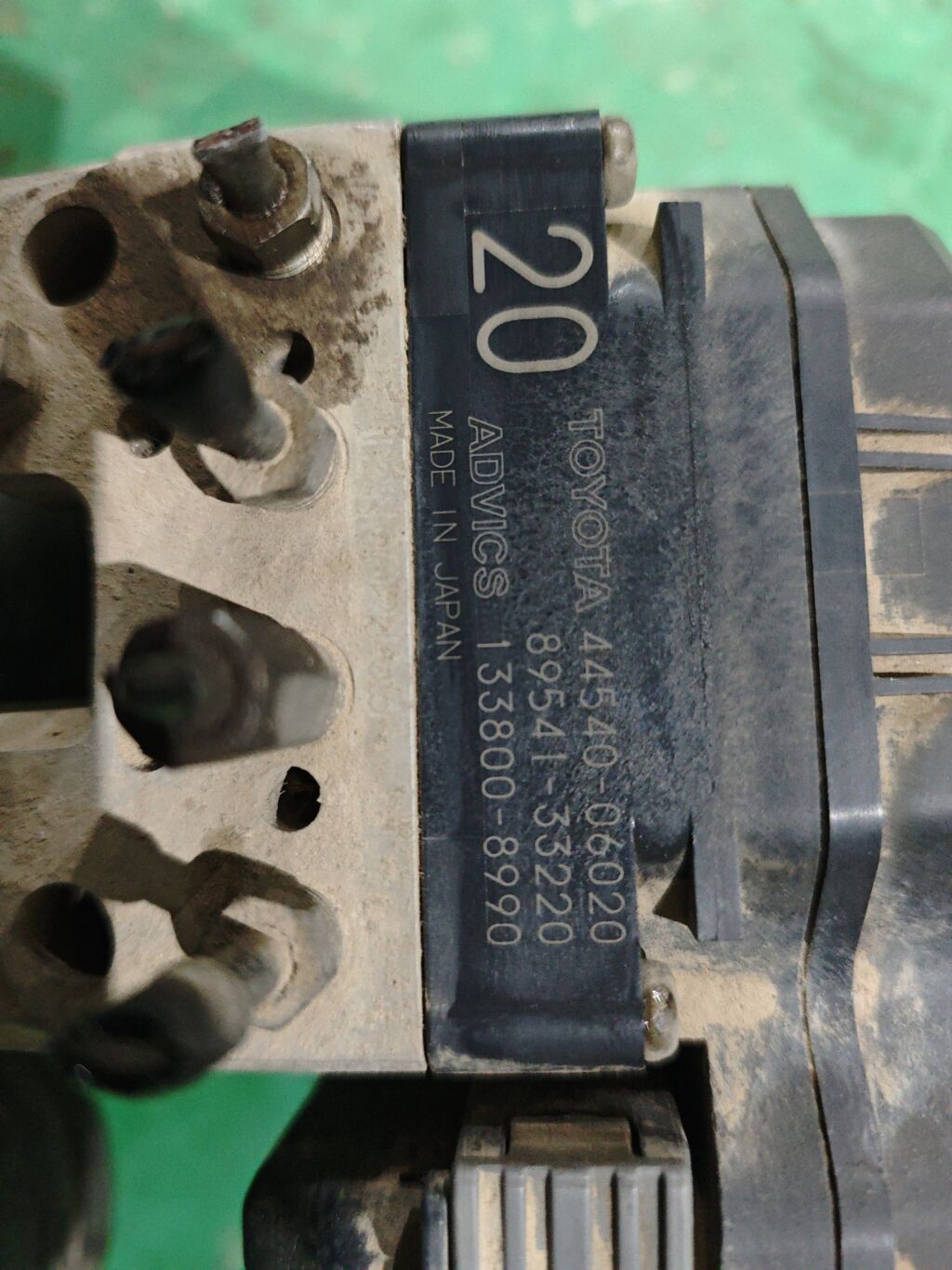 Блок ABS 44540-06020, 89541-33220, 133800-8990 на Toyota Camry ACV40 2AZ-FE Фото 2