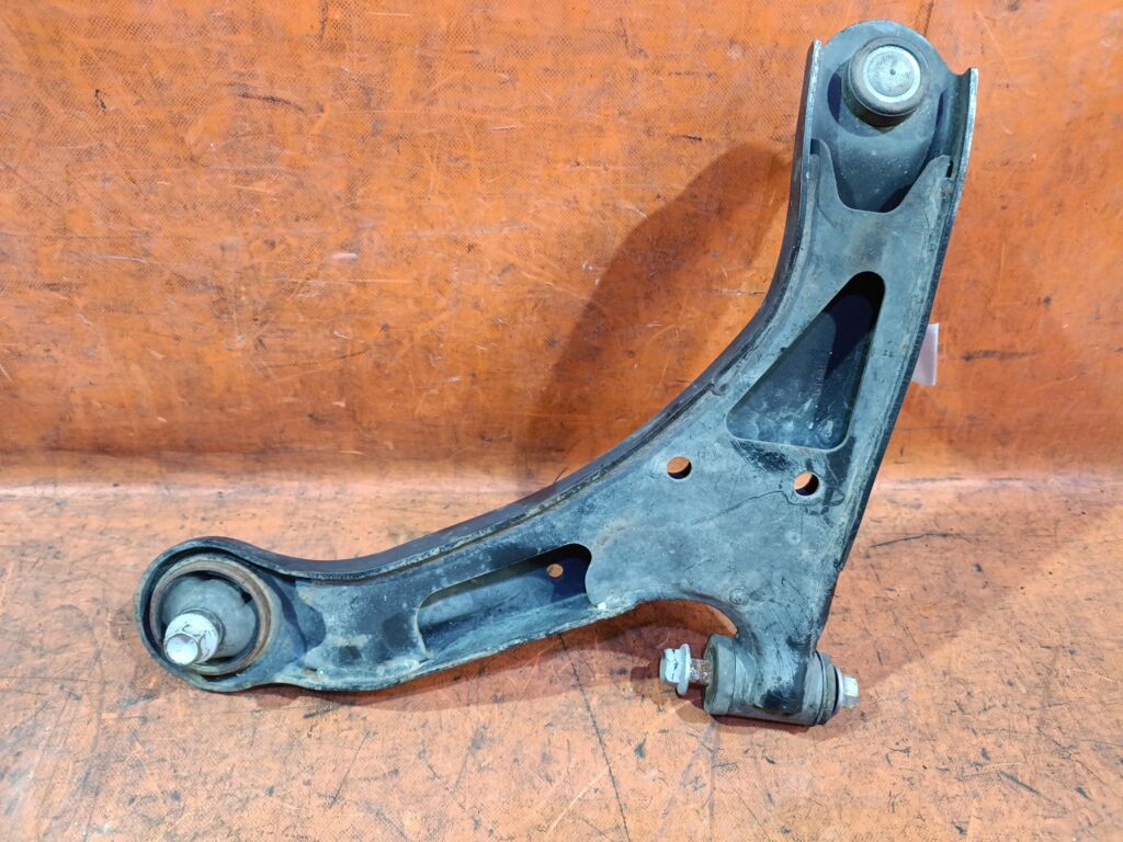 Рычаг на Suzuki Escudo TDA4W J24B 45201-78K00, Переднее Правое расположение
