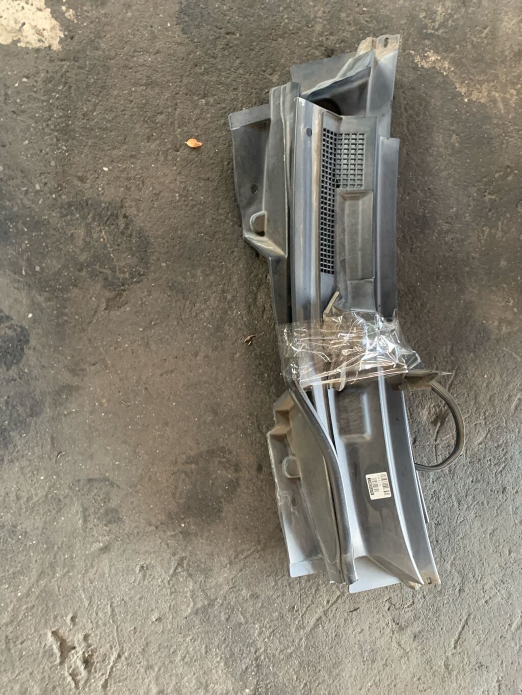 Решетка под лобовое стекло на Nissan Teana J31 66862-9Y005  66863-9Y005