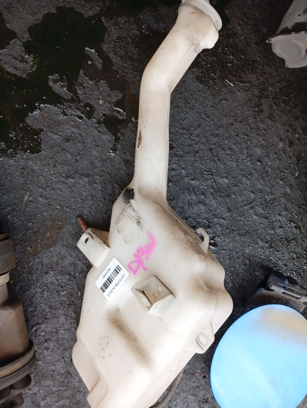 Бачок омывателя на Mazda Demio DY3W D35067481B