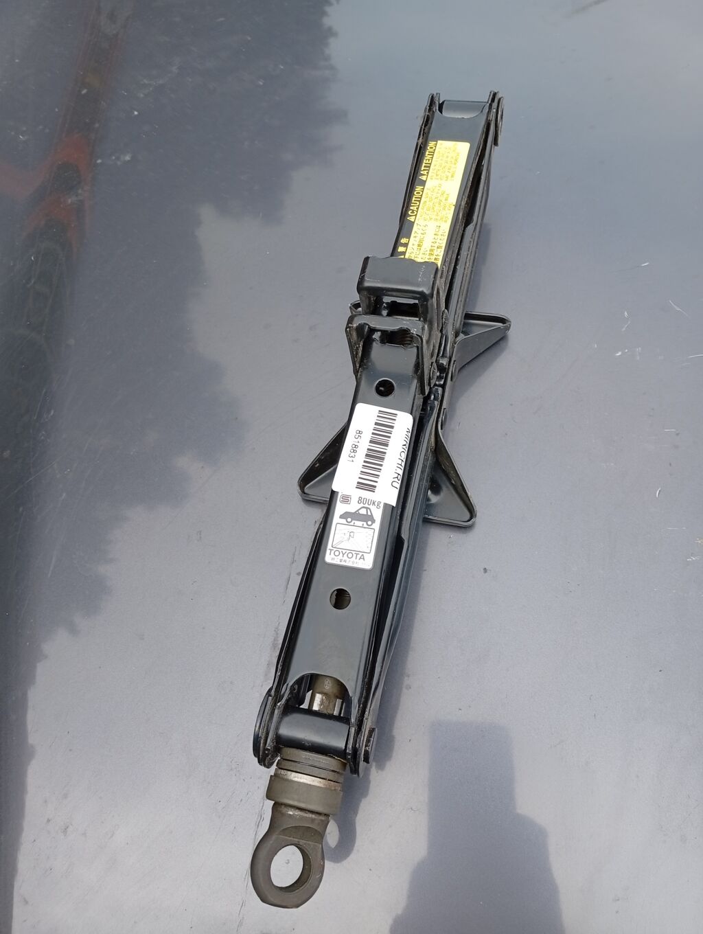 Домкрат на Toyota