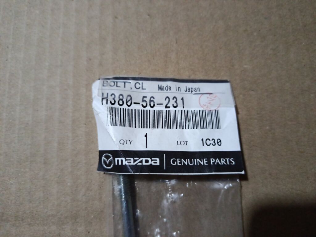Крепление аккумулятора на Mazda Atenza GG3P H38056231