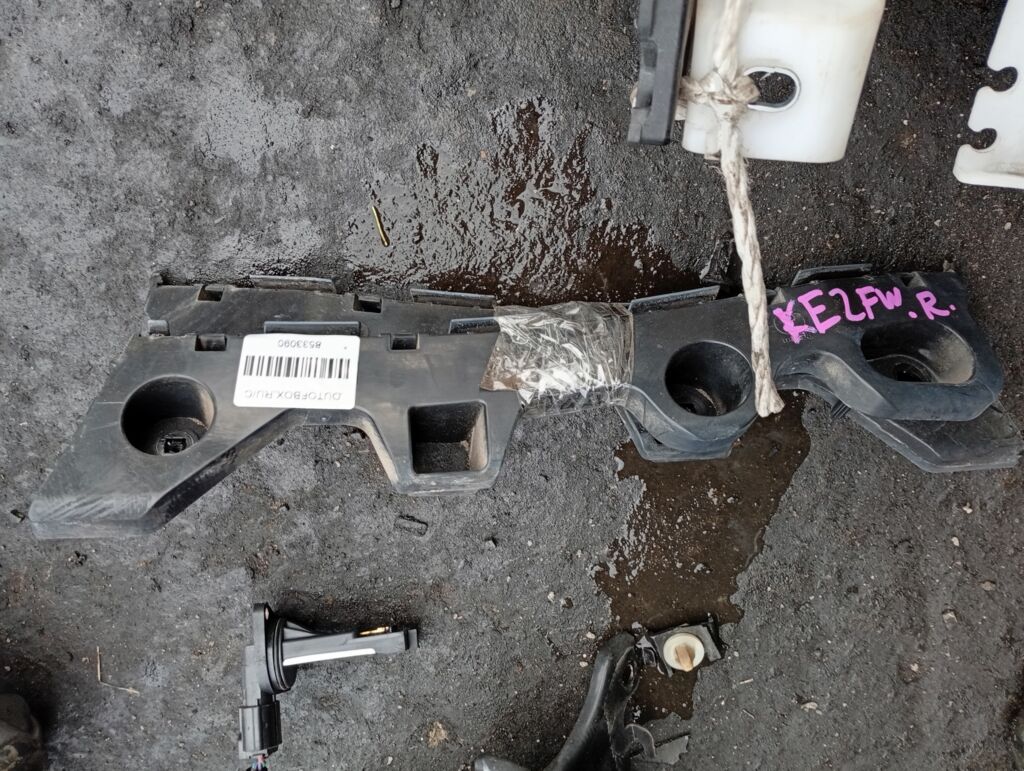 Крепление бампера на Mazda Cx-5 KE2FW KD53502J1  KD53502H1, Заднее расположение