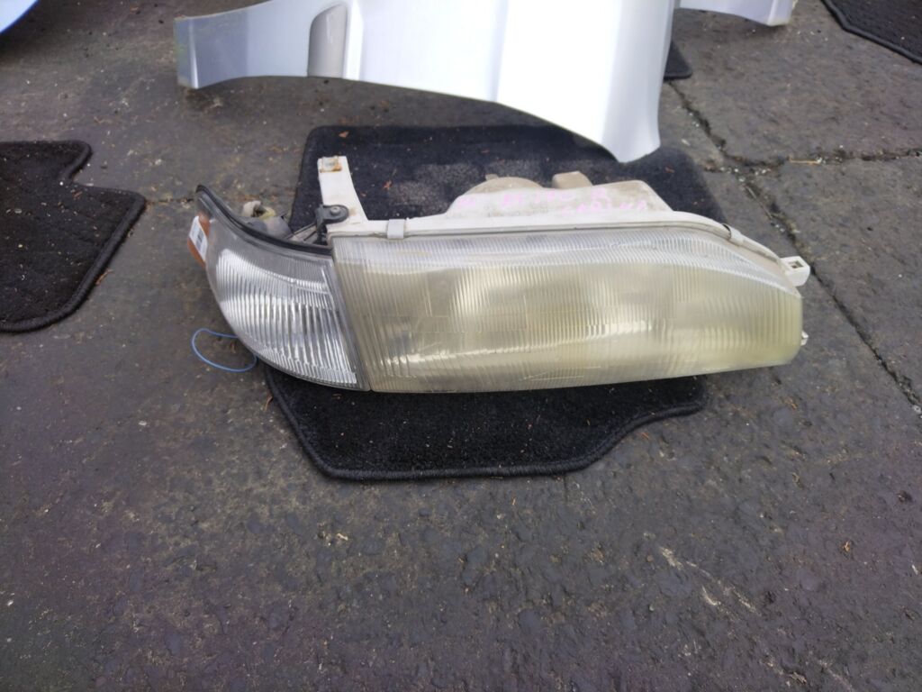 Фара на Toyota Carina AT170 20-270, Правое расположение