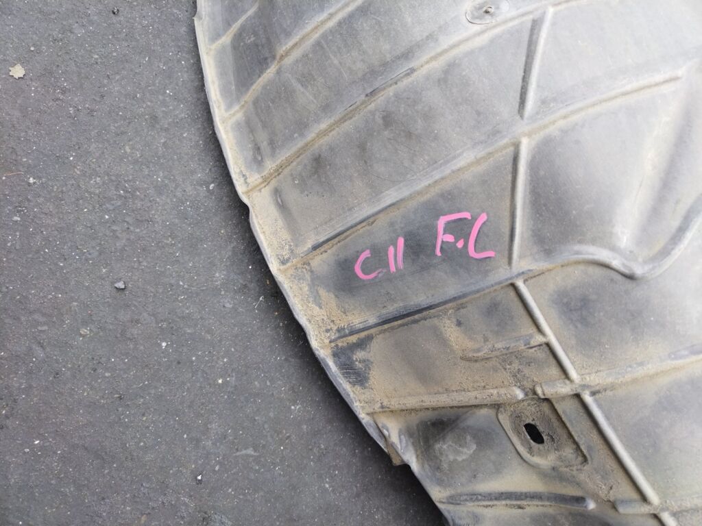 Подкрылок на Nissan Tiida C11 HR15DE 63843-ED05D, Переднее Левое расположение