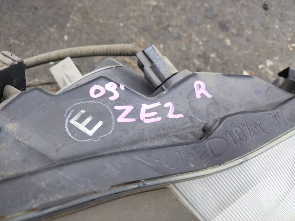 Фара 100-22877 100-22877,217-1171R-EM7, 33100-TM8-J01 на Honda Insight ZE2 Фото 2