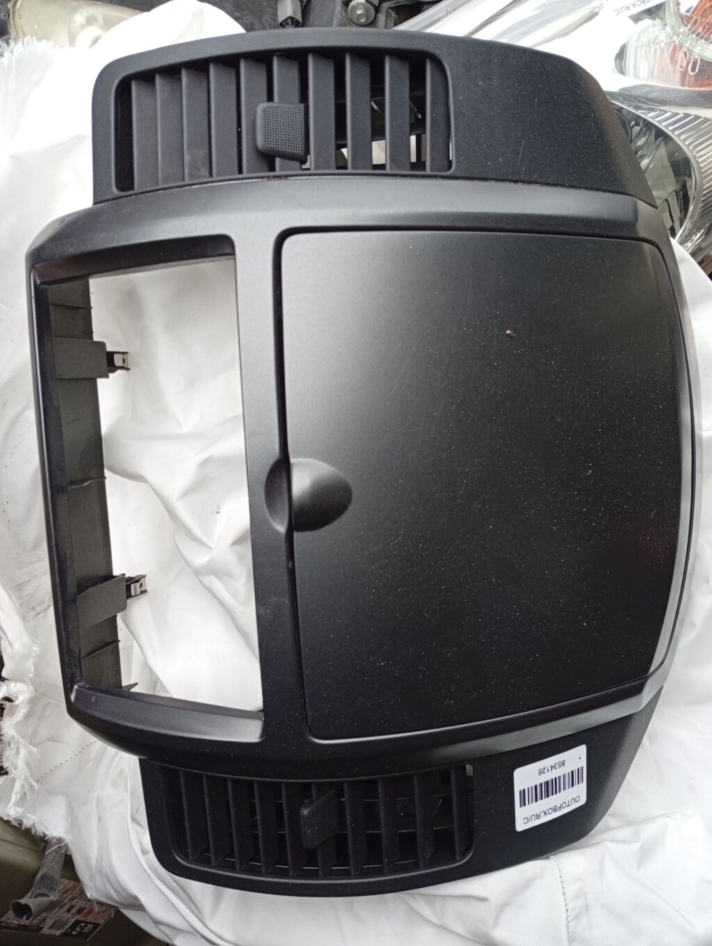 Консоль магнитофона 68260-1U600 на Nissan Note E11 Фото 2
