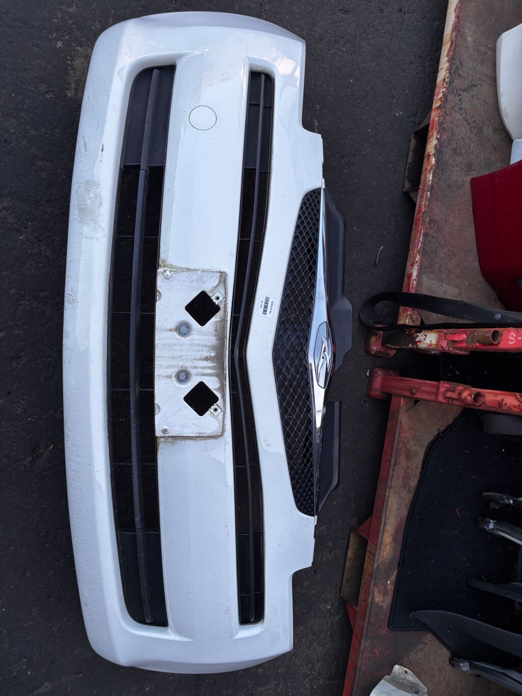Бампер на Toyota Ractis NCP100 52119-52480, Переднее расположение