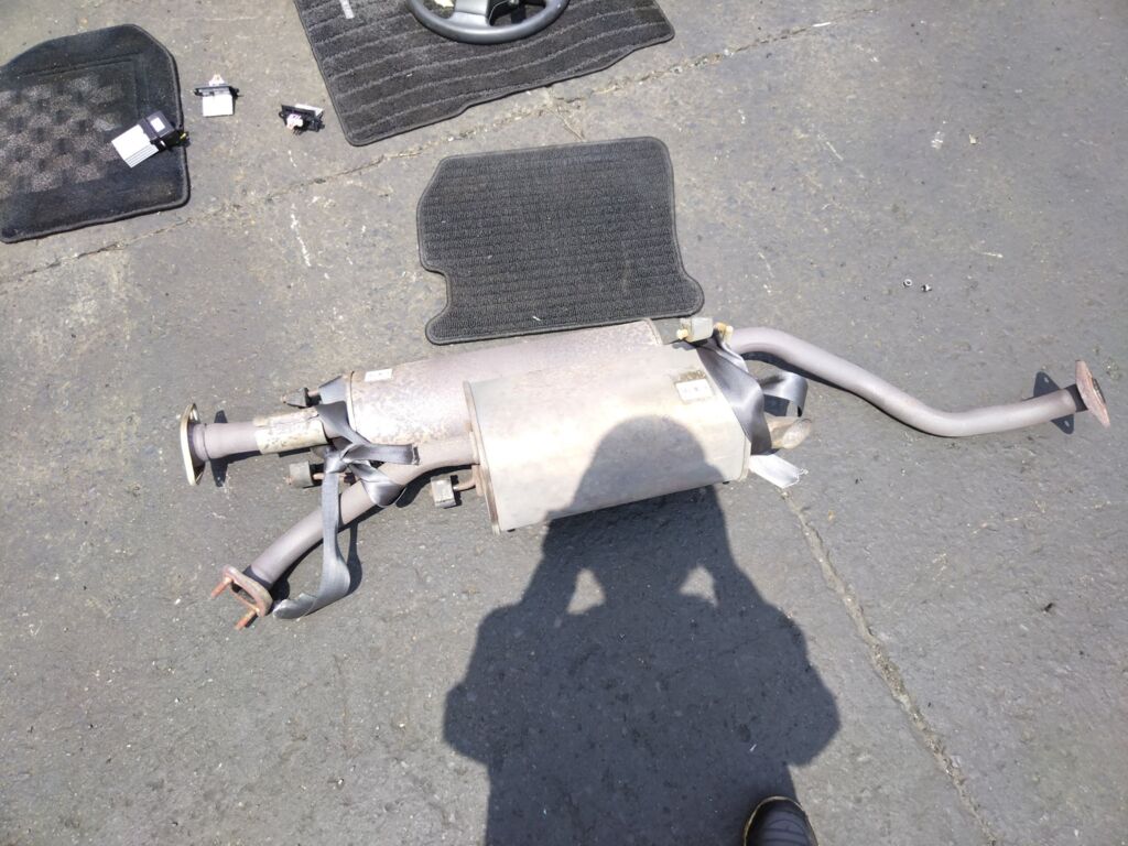 Глушитель на Nissan Note E11 HR15DE