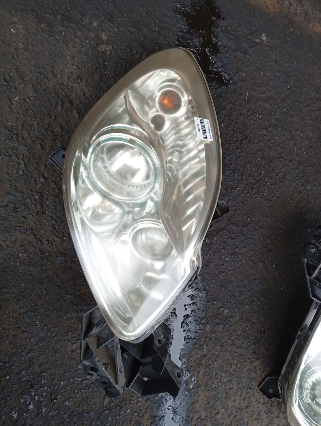 Фара на Mazda Verisa DC5W P4515, Правое расположение